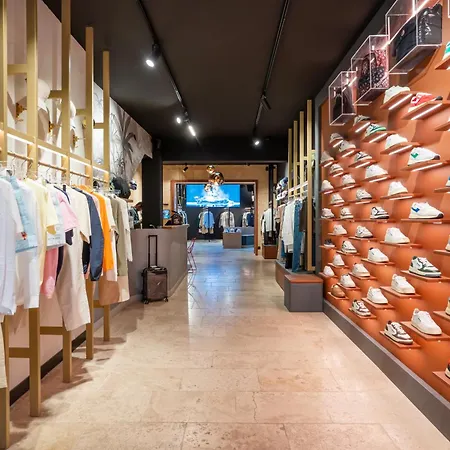 By Reboul - Boutique - Port De カシ