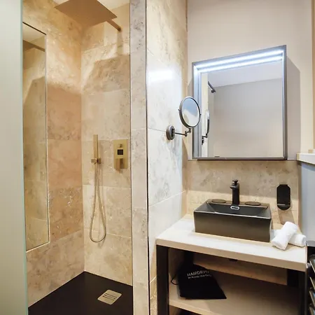 By Reboul - Boutique