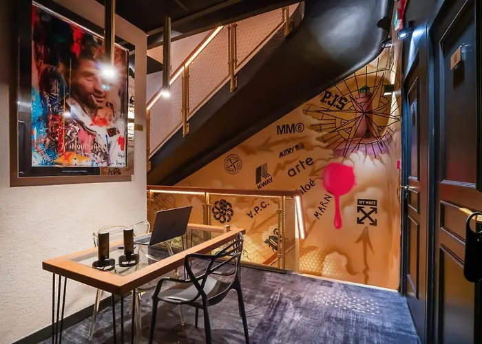 By Reboul - Boutique Hotel *